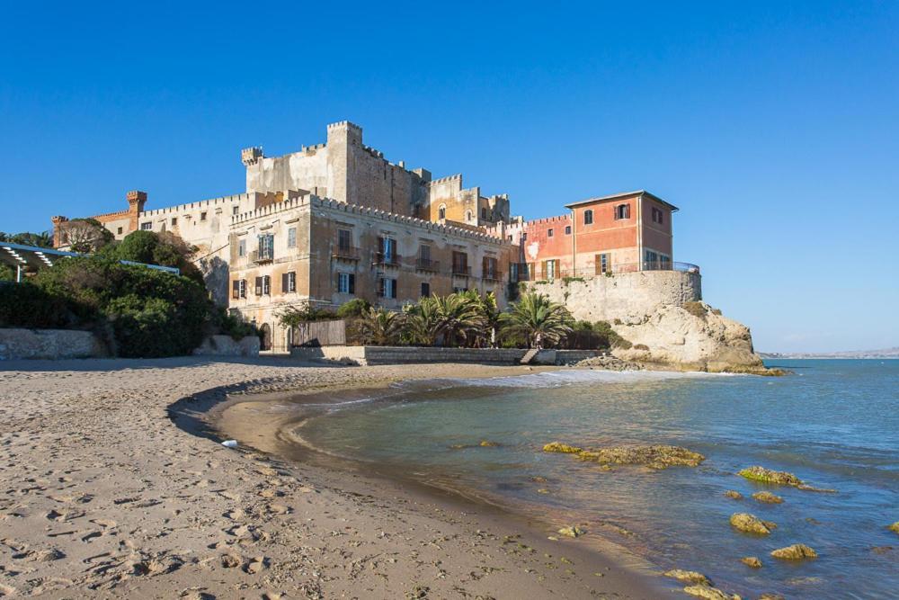 Castello Di Falconara Hotel Licata Kültér fotó